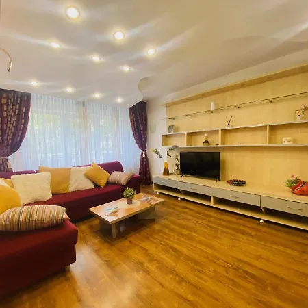 Unirii Fountains View * Bucarest